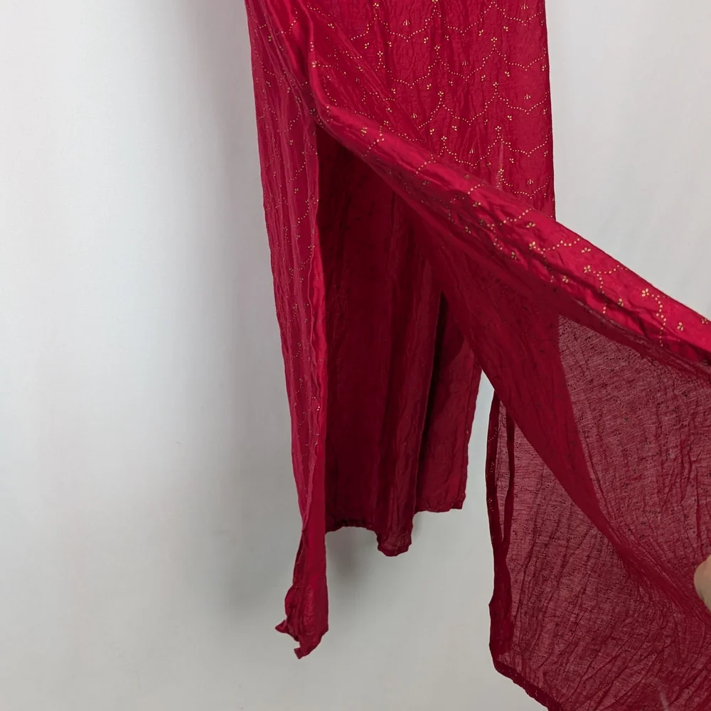 Red Sleeveless Dress - Picture 7 of 12